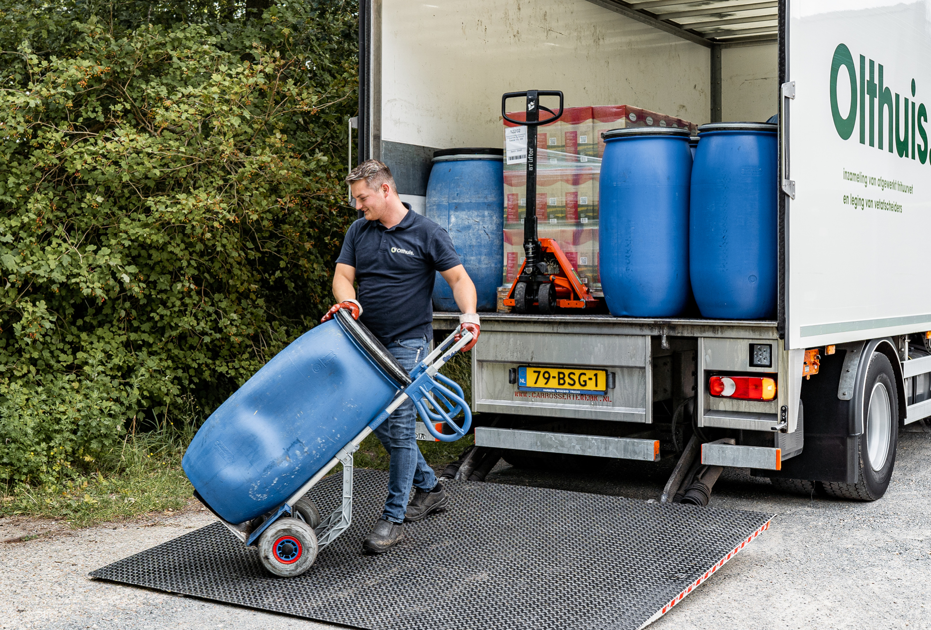 Oude frituurolie of vet ophalen? Olthuis biedt ophaalservice op maat